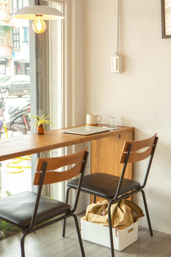 小角落 Corner Hostel&Cafe 臺北 外观 照片